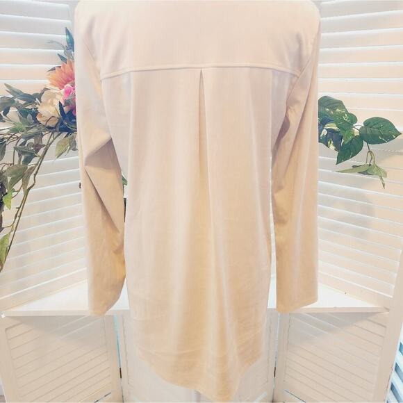 SOFT SURROUNDINGS SOFT SUEDE V NECKET BEIGE W/BUTTON POCKET SIZE MED - Picture 5 of 7